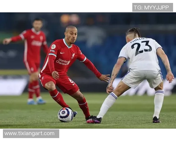 利兹联与狼队激战正酣谁能在英超赛场上笑到最后