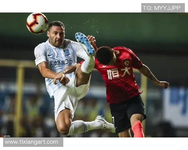 恒大与富力激战正酣精彩瞬间回顾与战术分析 恒大与富力激战正酣精彩瞬间回顾与战术分析